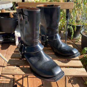 Fluevog Earl of Warwicks Wessex Cowboy Boot, Size 9